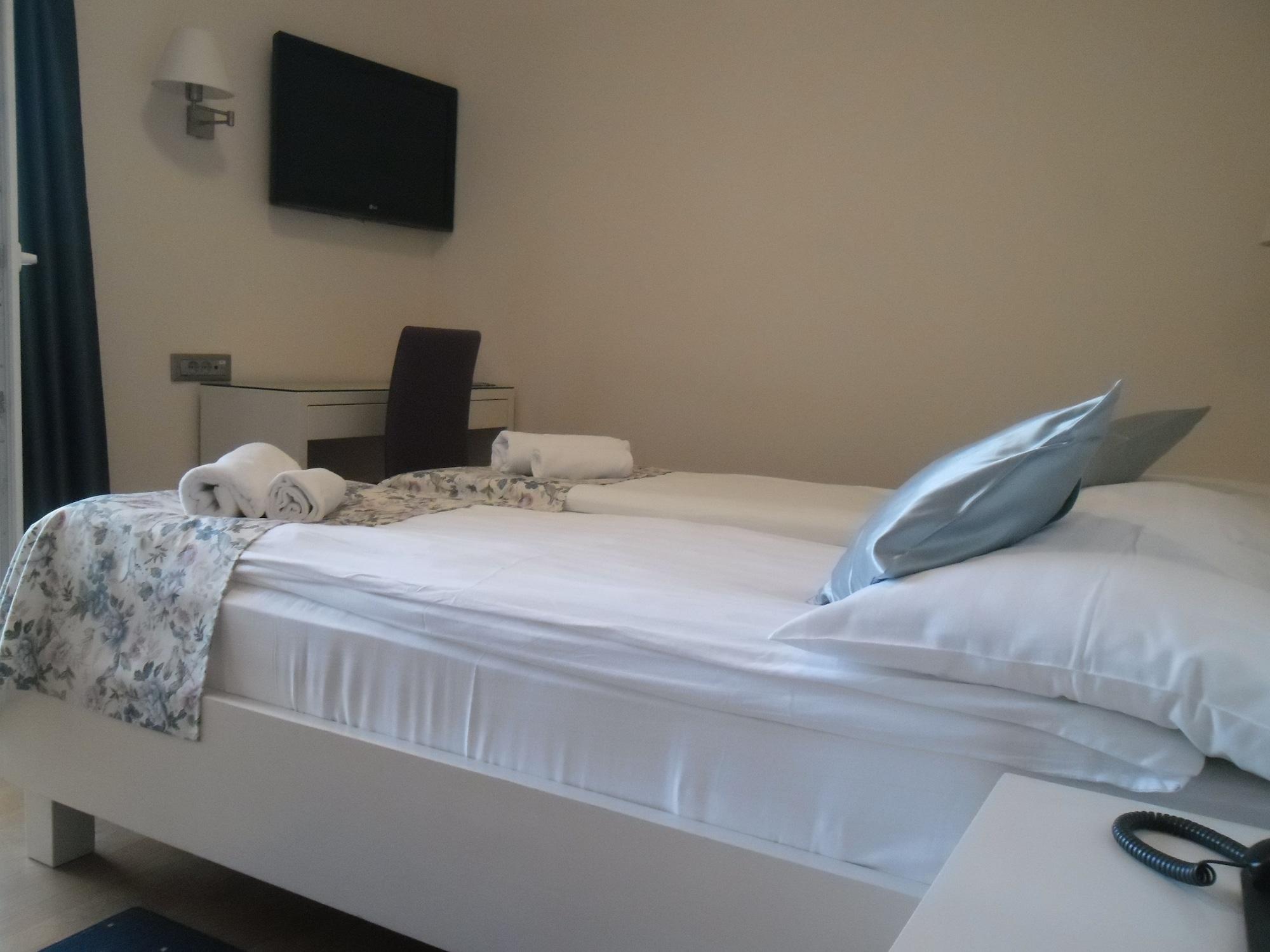 Hotel Pleter Mimice Extérieur photo