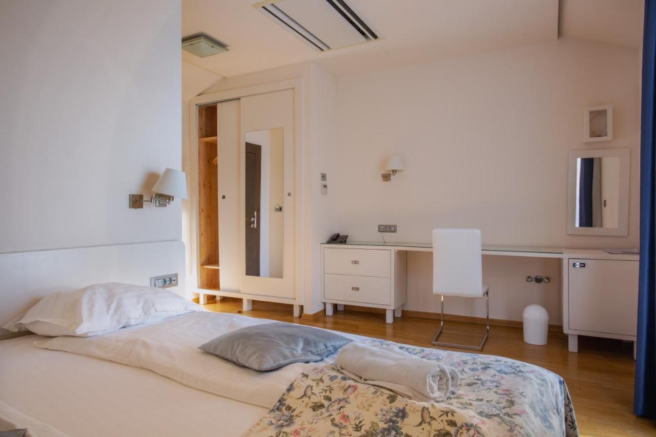 Hotel Pleter Mimice Extérieur photo